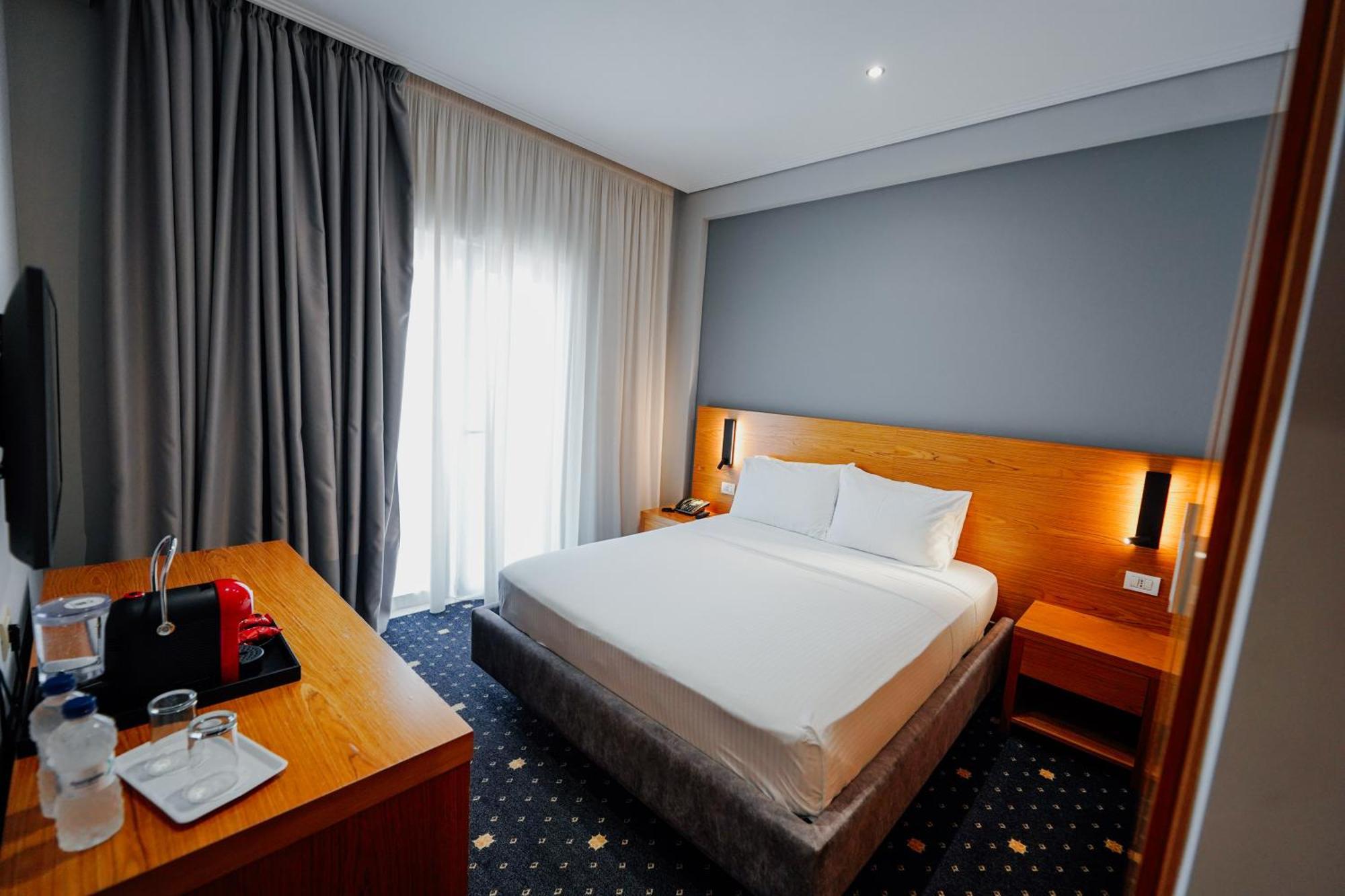 Hotel Agimi Sarande Bagian luar foto