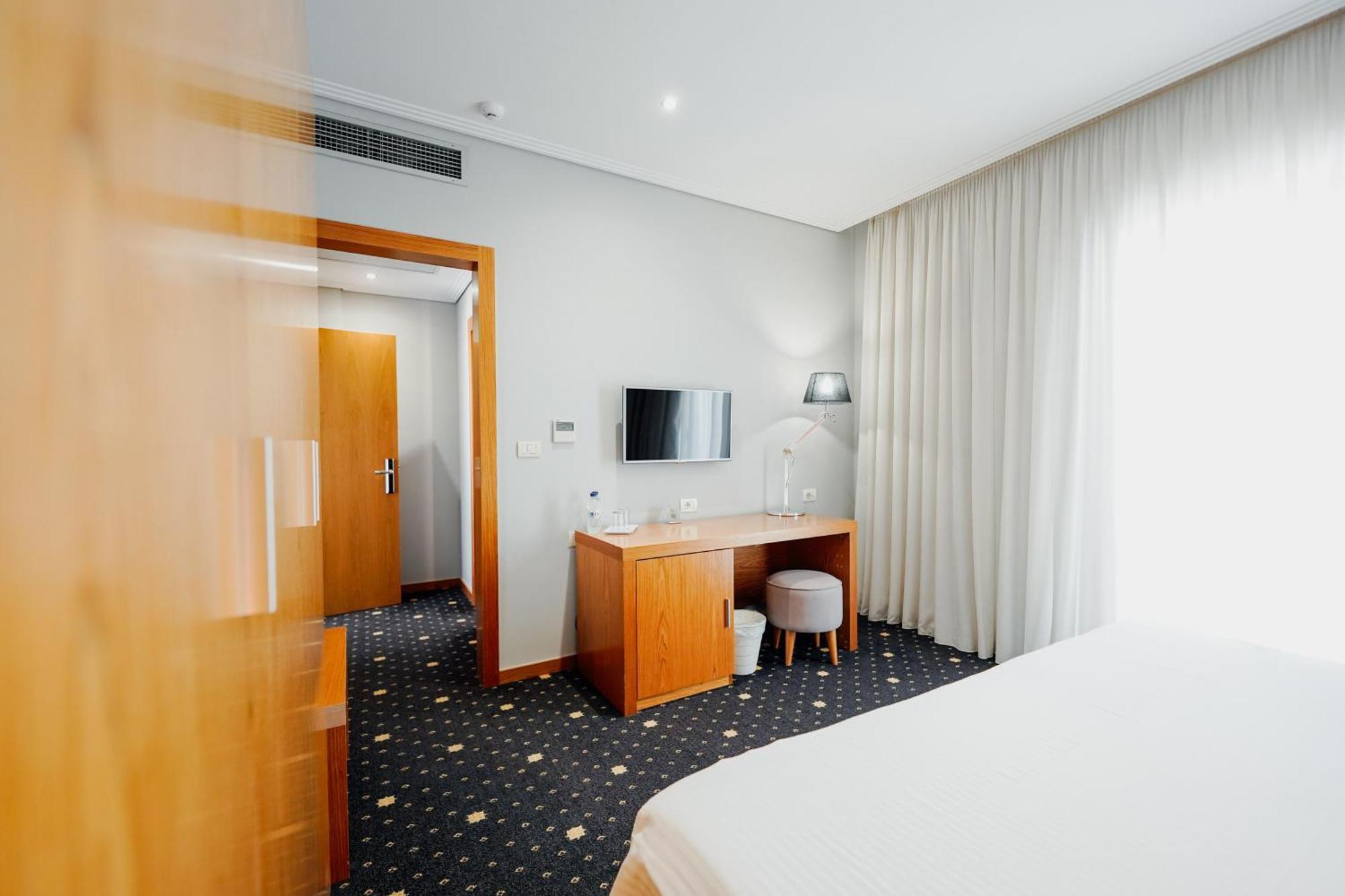 Hotel Agimi Sarande Bagian luar foto