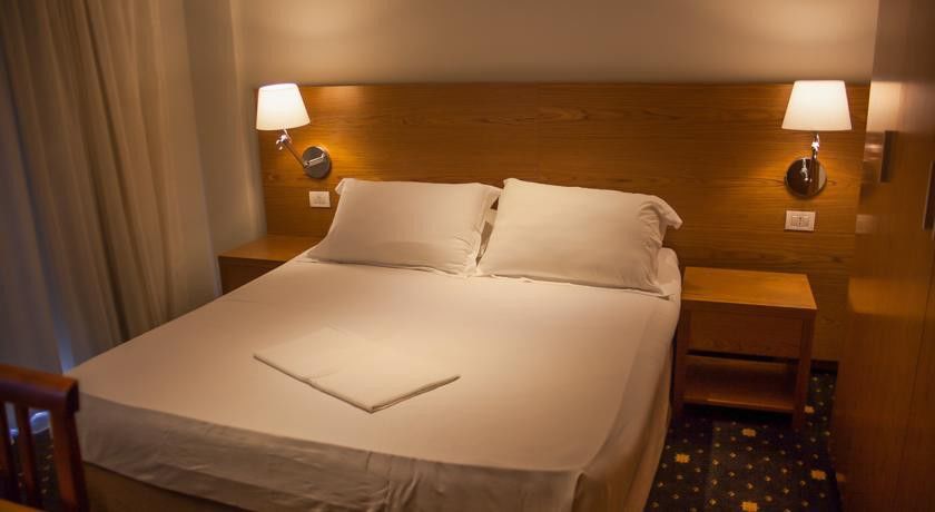 Hotel Agimi Sarande Bagian luar foto