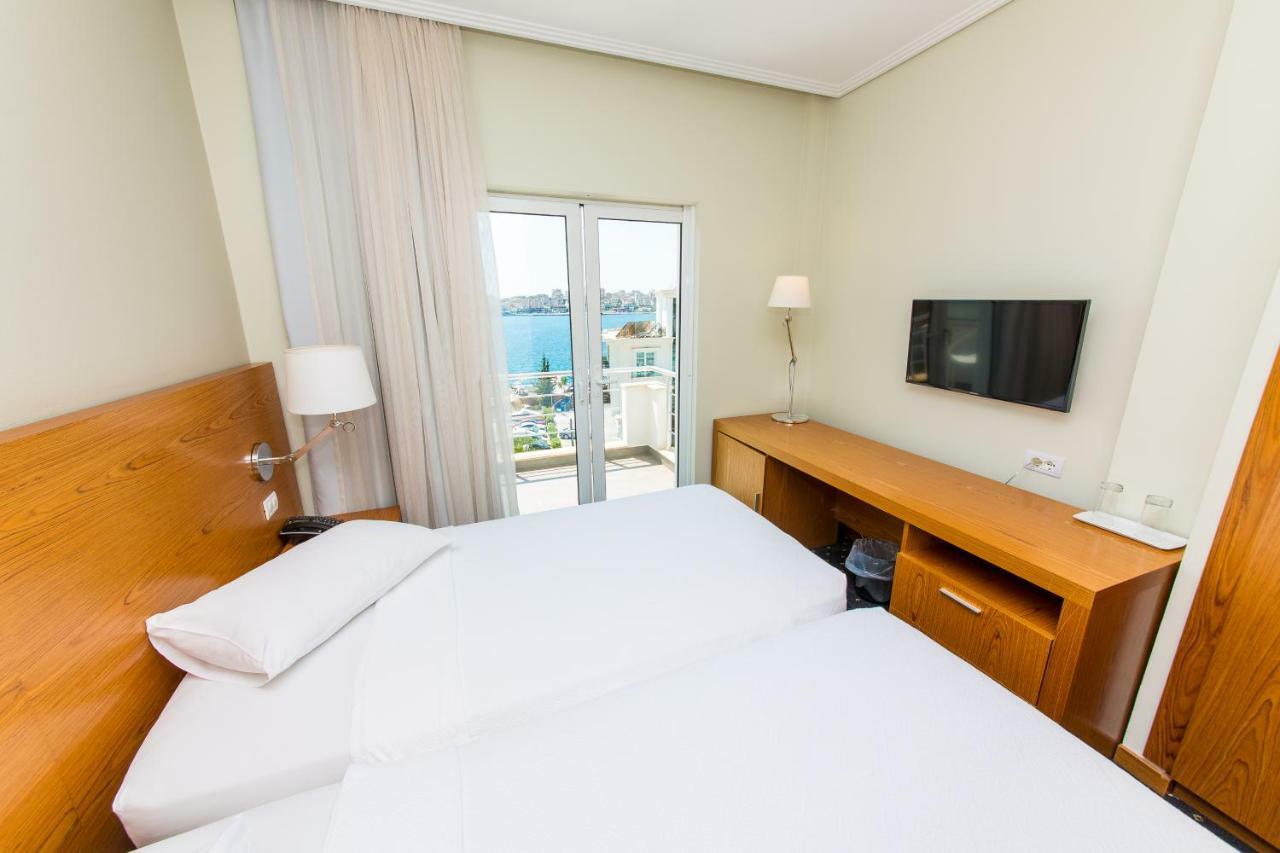 Hotel Agimi Sarande Bagian luar foto